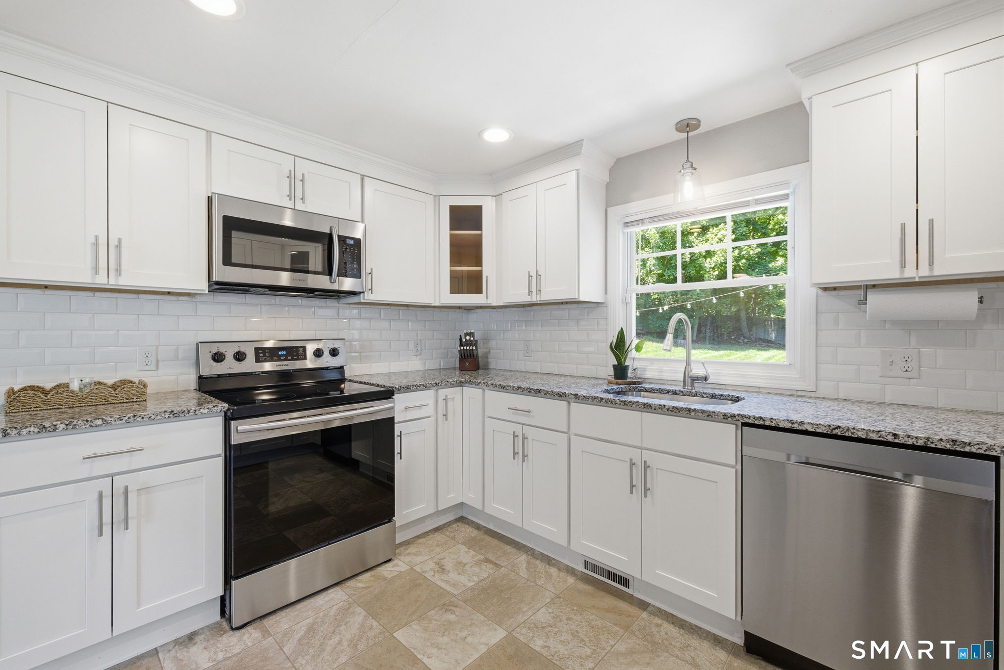22 Rockledge Drive West Hartford CT 06107