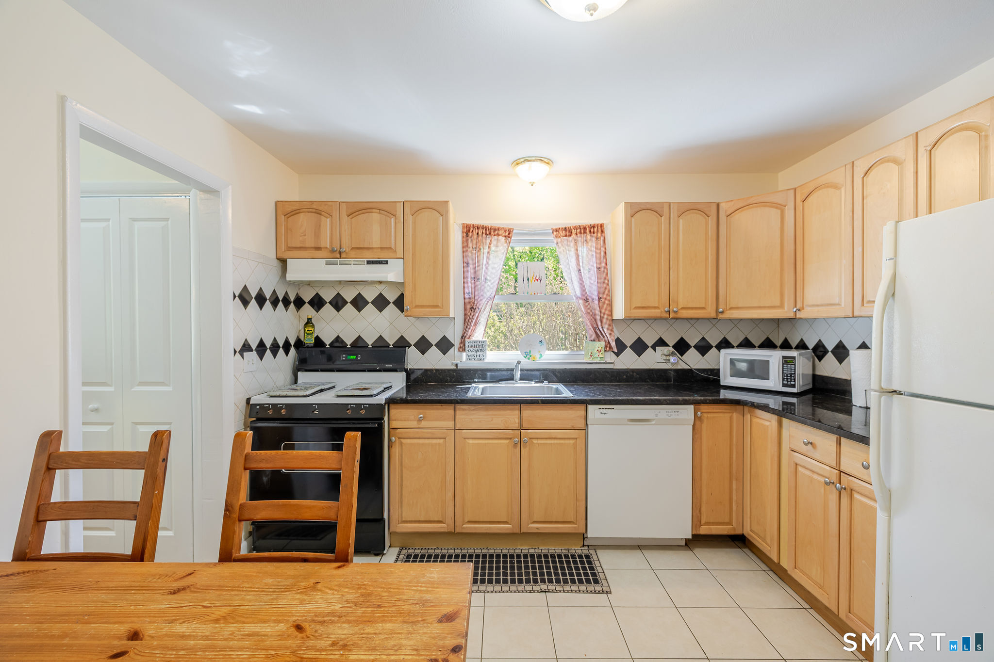 17 Fleetwood Avenue Bethel CT 06801