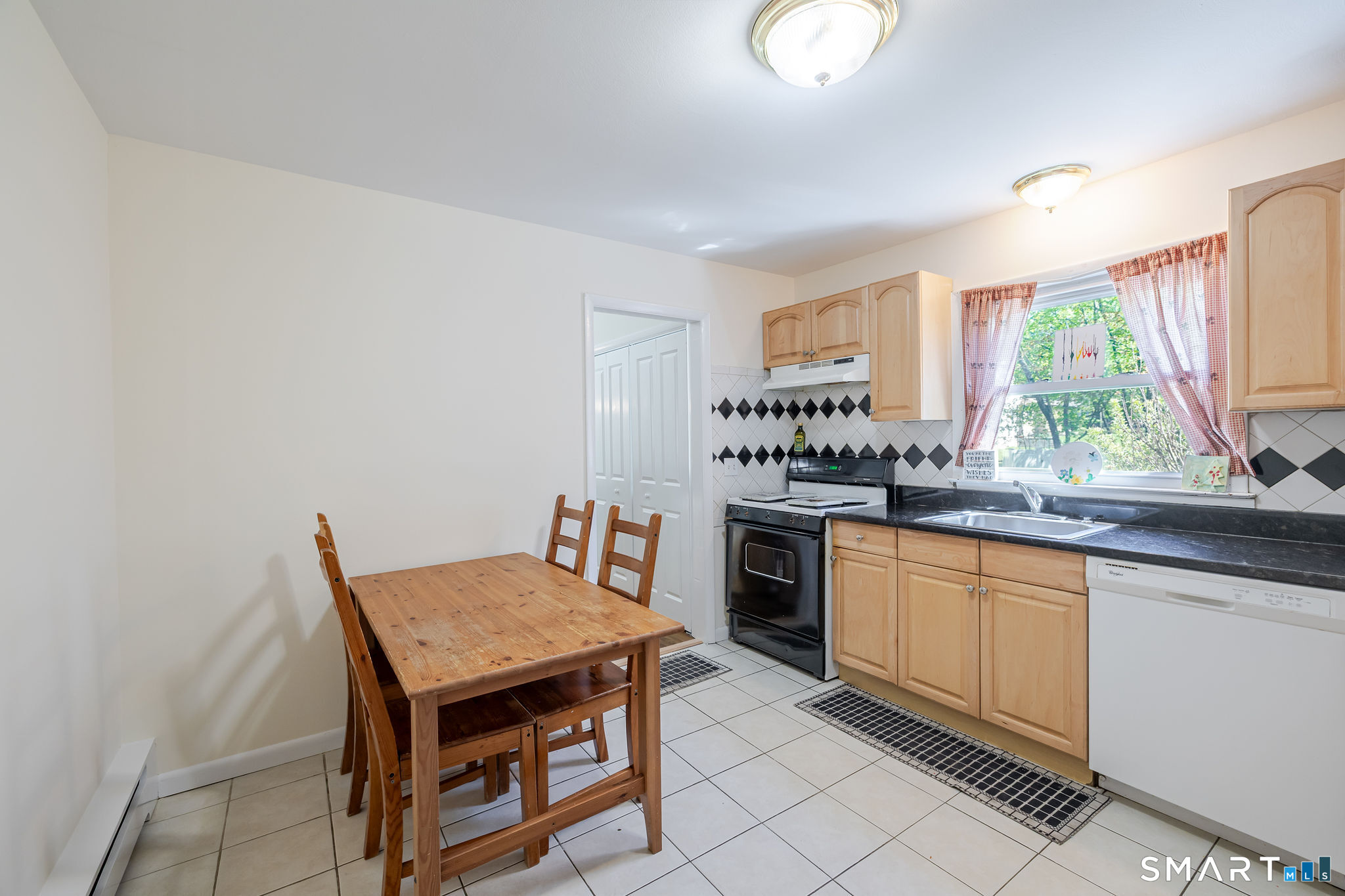 17 Fleetwood Avenue Bethel CT 06801