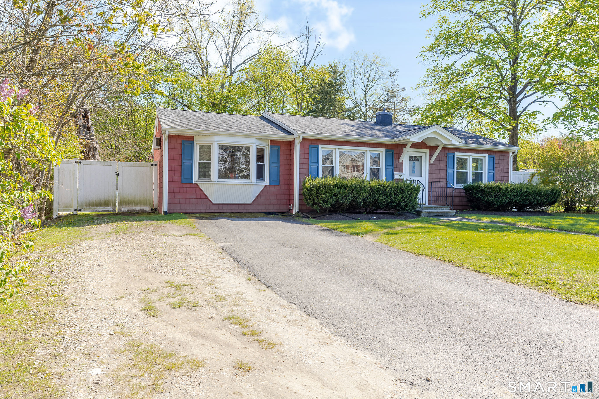 17 Fleetwood Avenue Bethel CT 06801