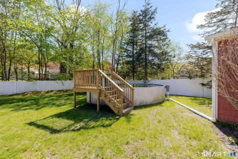 17 Fleetwood Avenue Bethel CT 06801