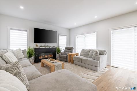 4 Oakengate Road Wolcott CT 06716