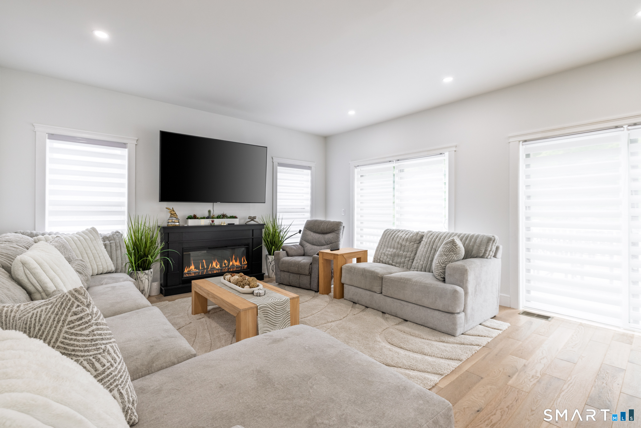 4 Oakengate Road Wolcott CT 06716