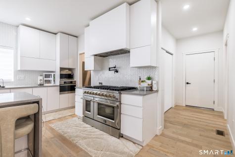 4 Oakengate Road Wolcott CT 06716