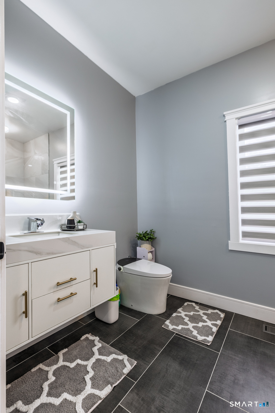 4 Oakengate Road Wolcott CT 06716