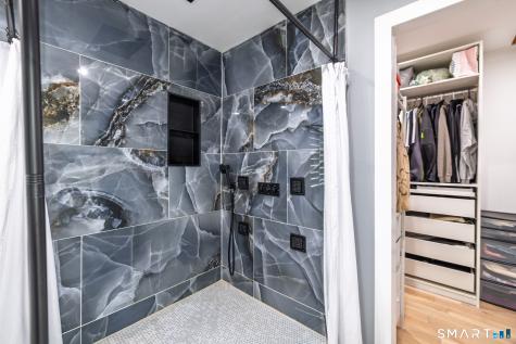 4 Oakengate Road Wolcott CT 06716