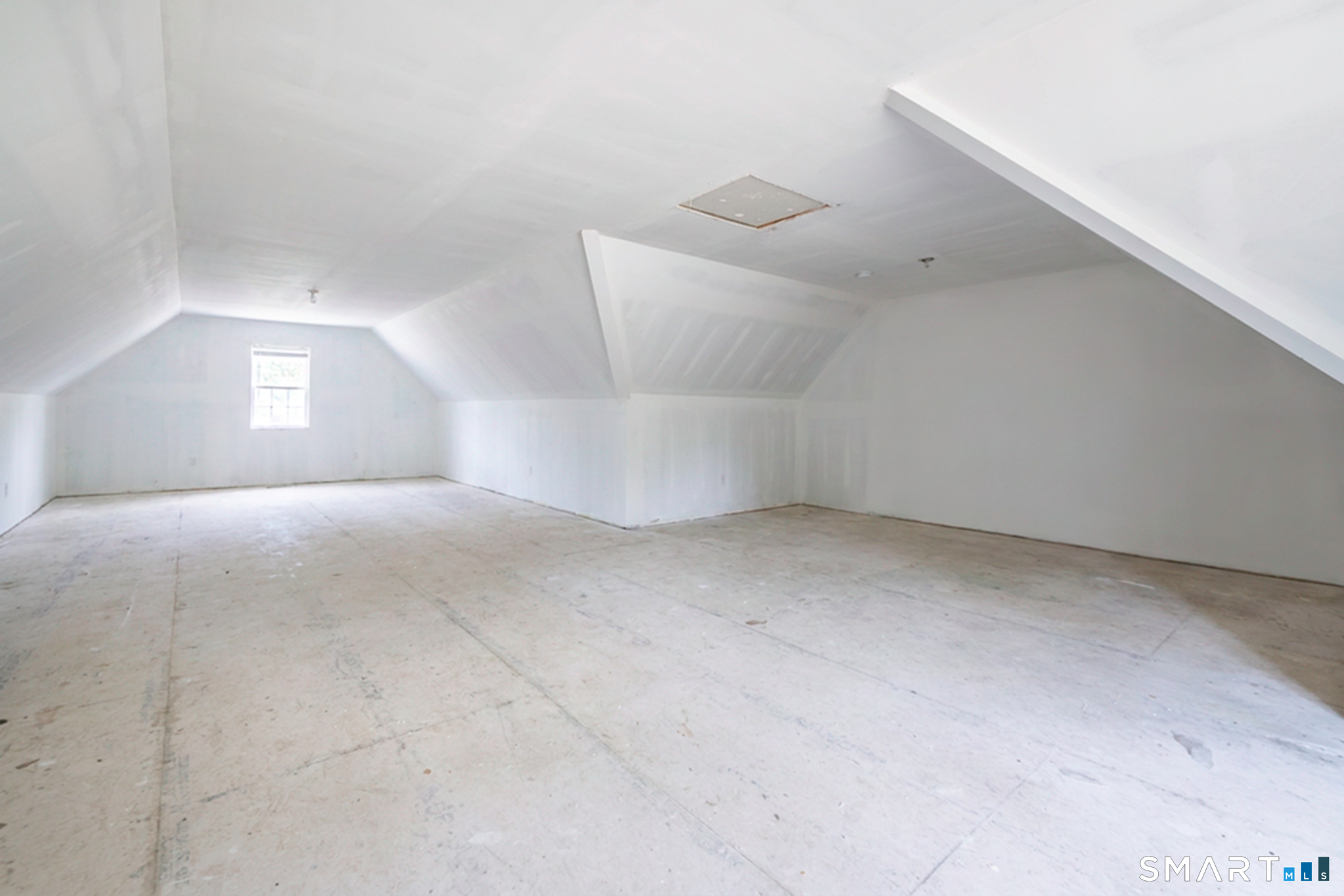 4 Oakengate Road Wolcott CT 06716
