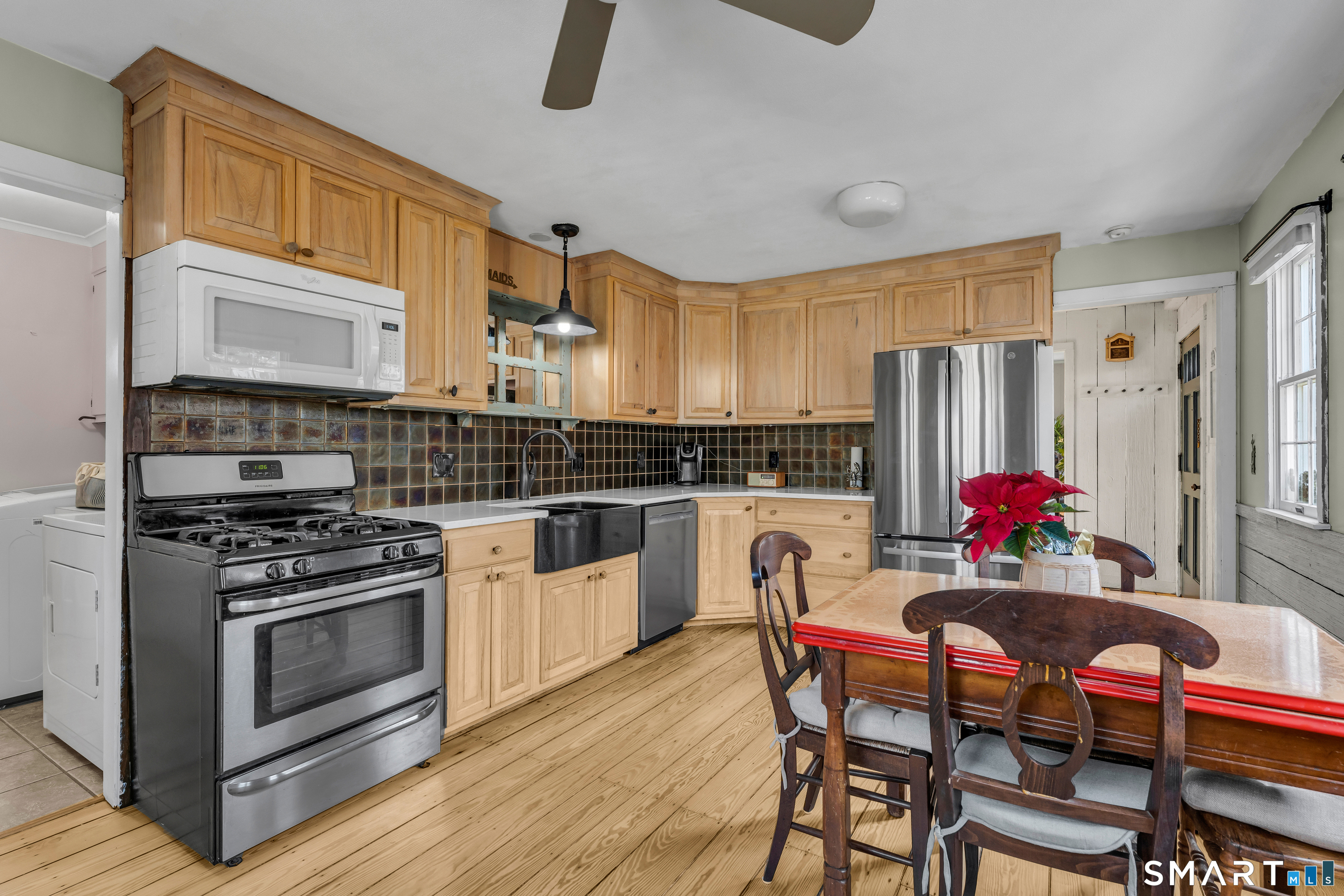 5 Attawan Avenue East Lyme CT 06357