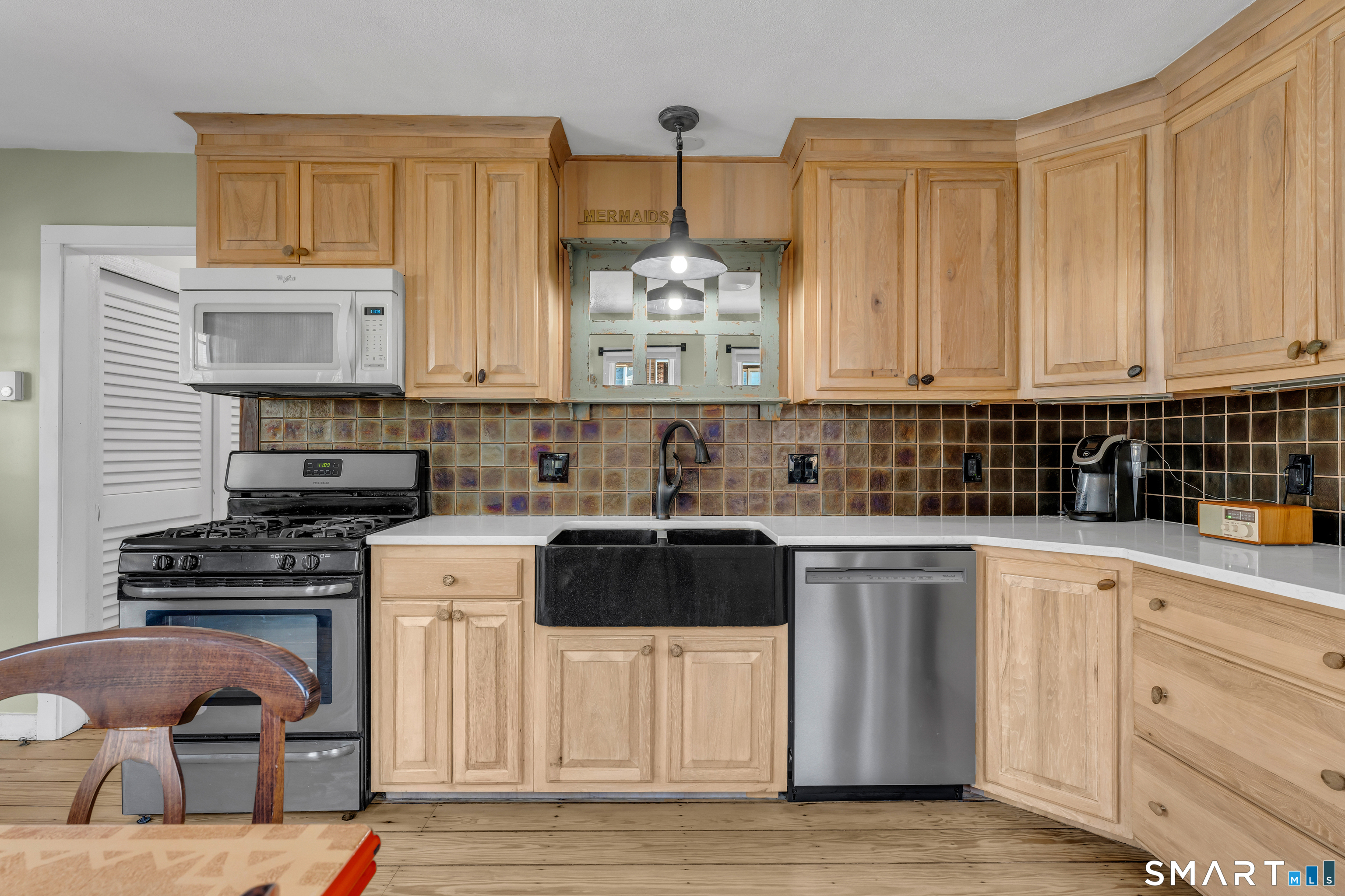 5 Attawan Avenue East Lyme CT 06357