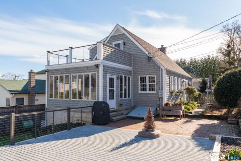 5 Attawan Avenue East Lyme CT 06357