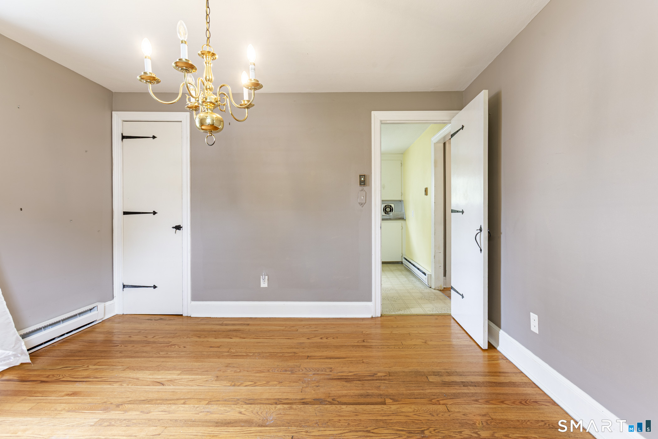 59 Glenwood Street Manchester CT 06040