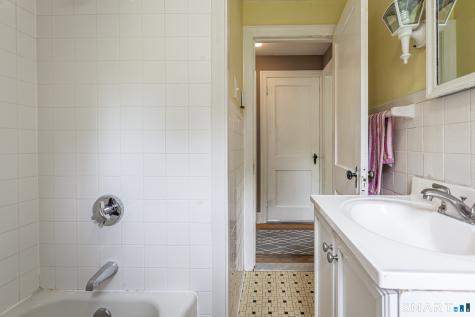 59 Glenwood Street Manchester CT 06040