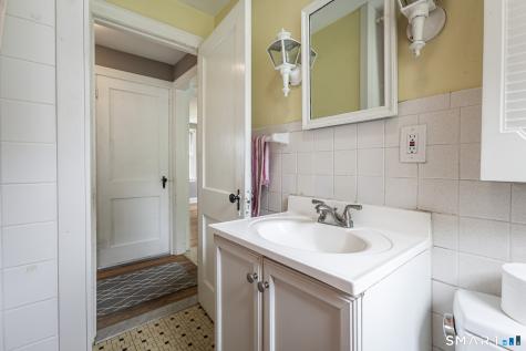 59 Glenwood Street Manchester CT 06040