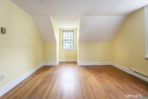59 Glenwood Street Manchester CT 06040