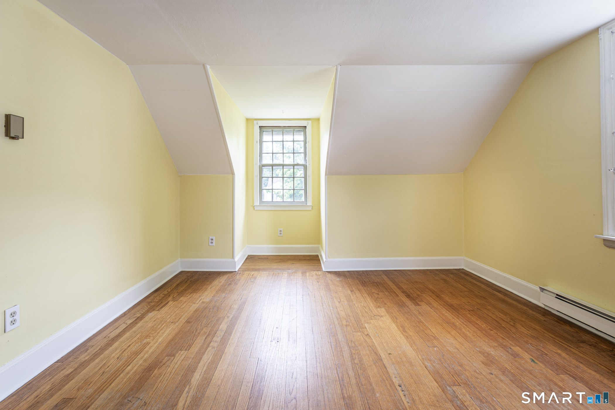 59 Glenwood Street Manchester CT 06040