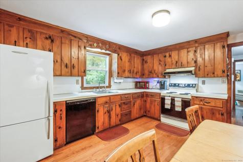 96 Dyer Avenue Canton CT 06019