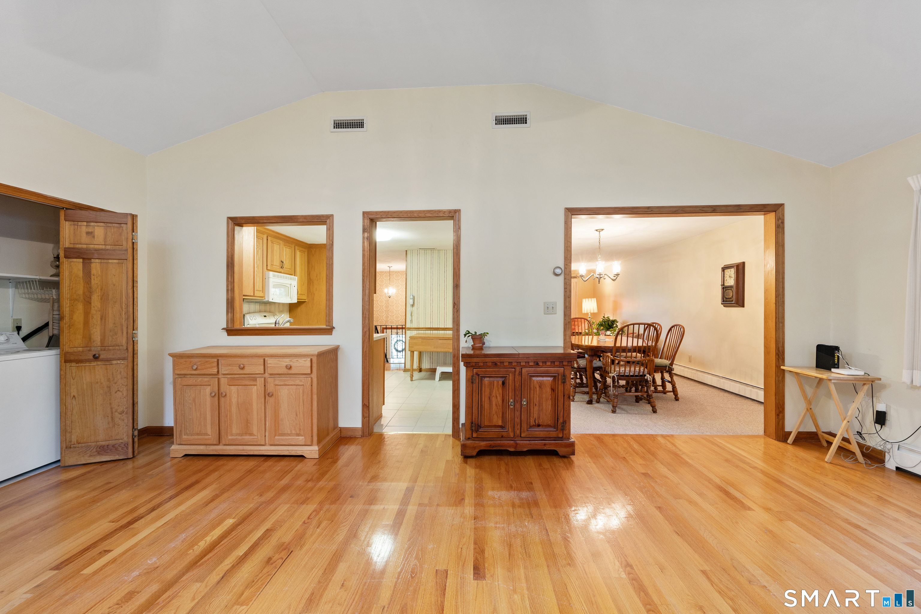33 Four Rod Road Hamden CT 06514