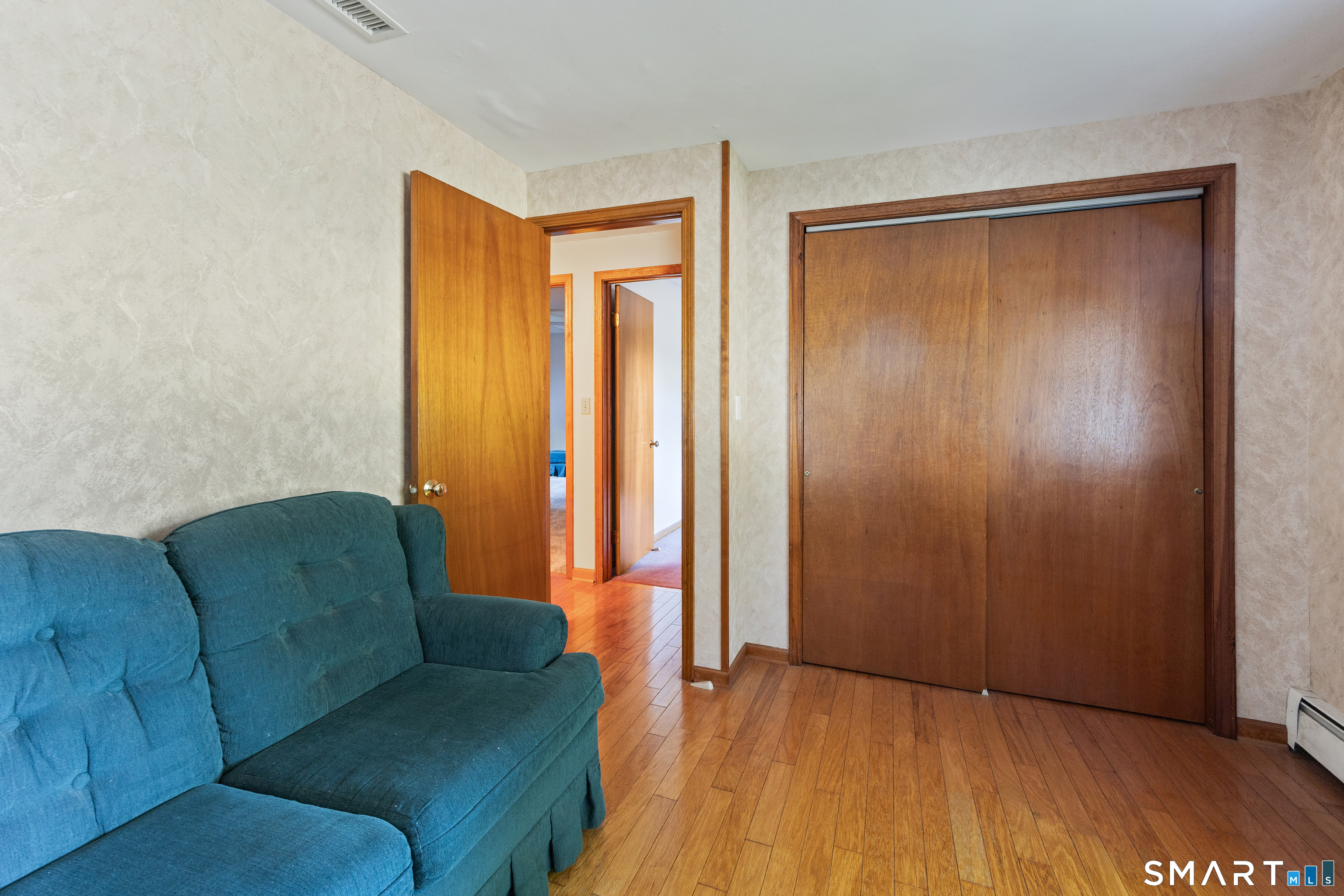 33 Four Rod Road Hamden CT 06514
