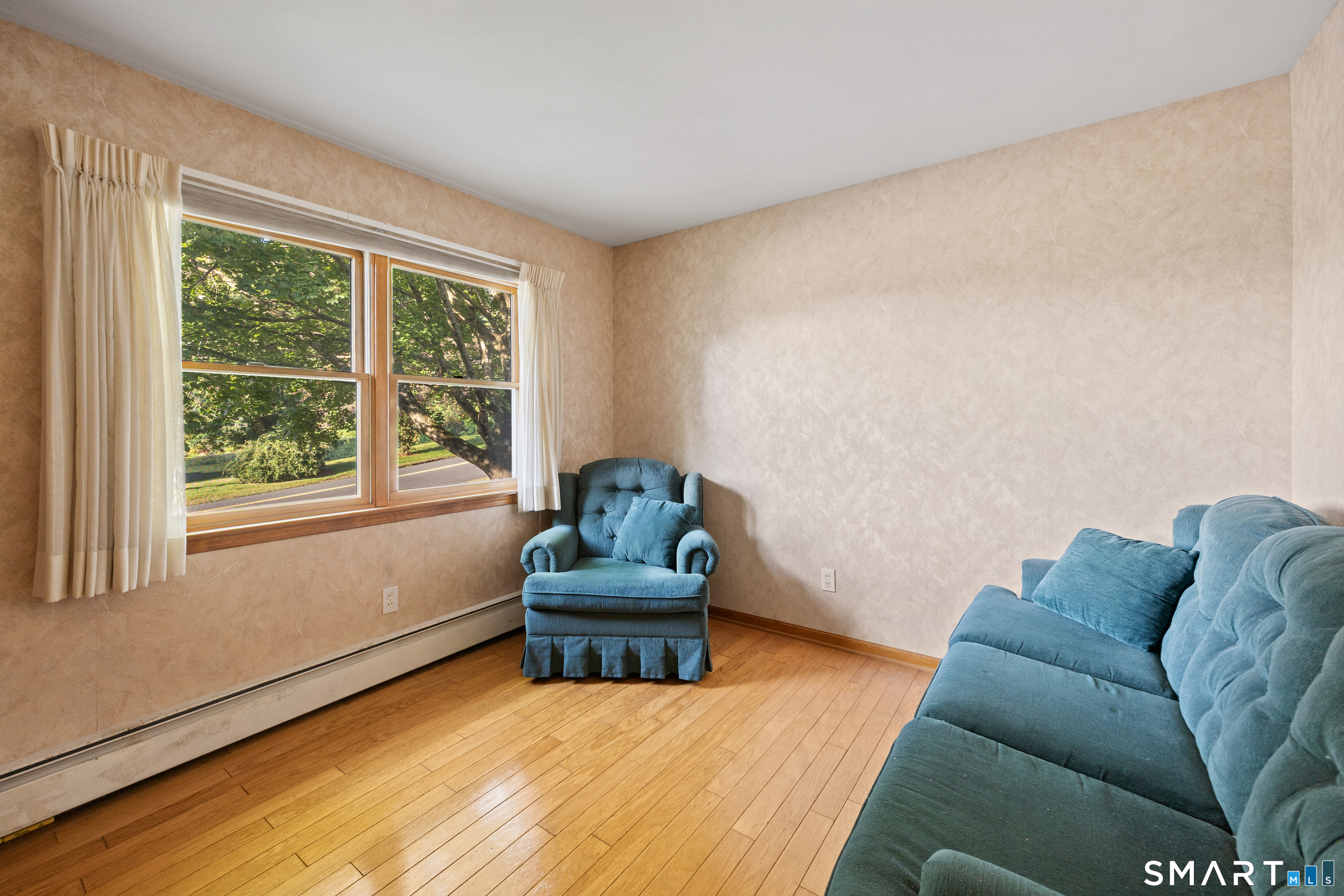 33 Four Rod Road Hamden CT 06514