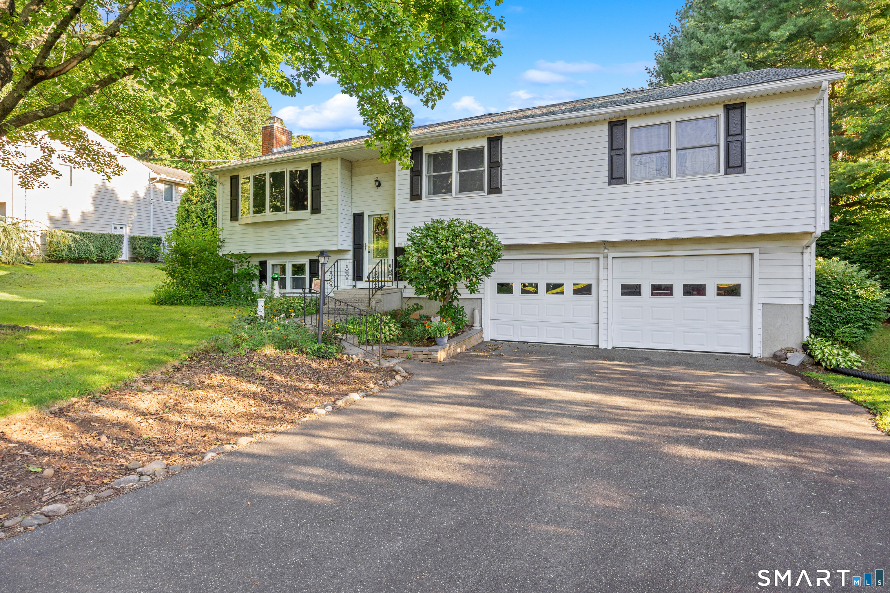 33 Four Rod Road Hamden CT 06514