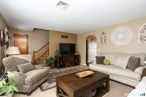 8 Housman Street Danbury CT 06810