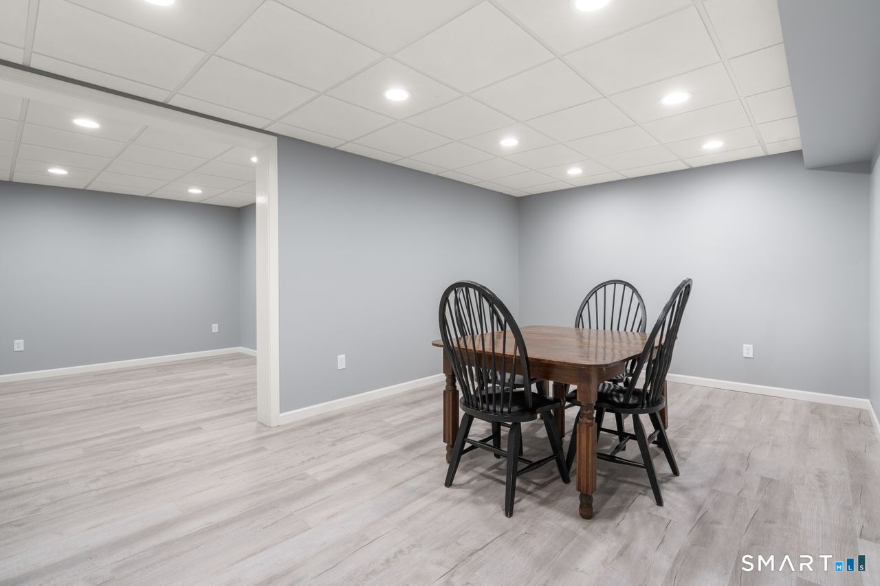 61 Sharon Court Shelton CT 06484