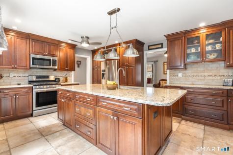 61 Sharon Court Shelton CT 06484