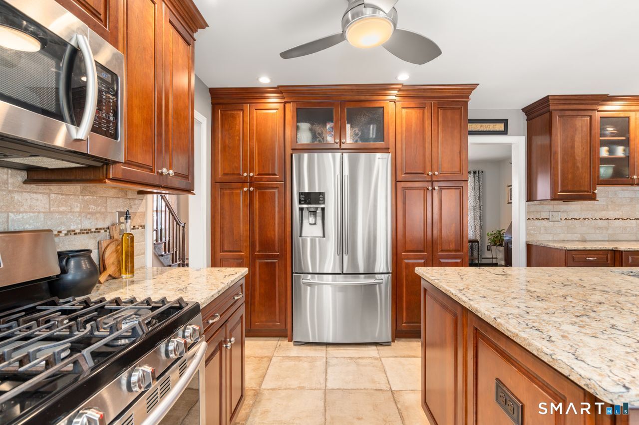 61 Sharon Court Shelton CT 06484