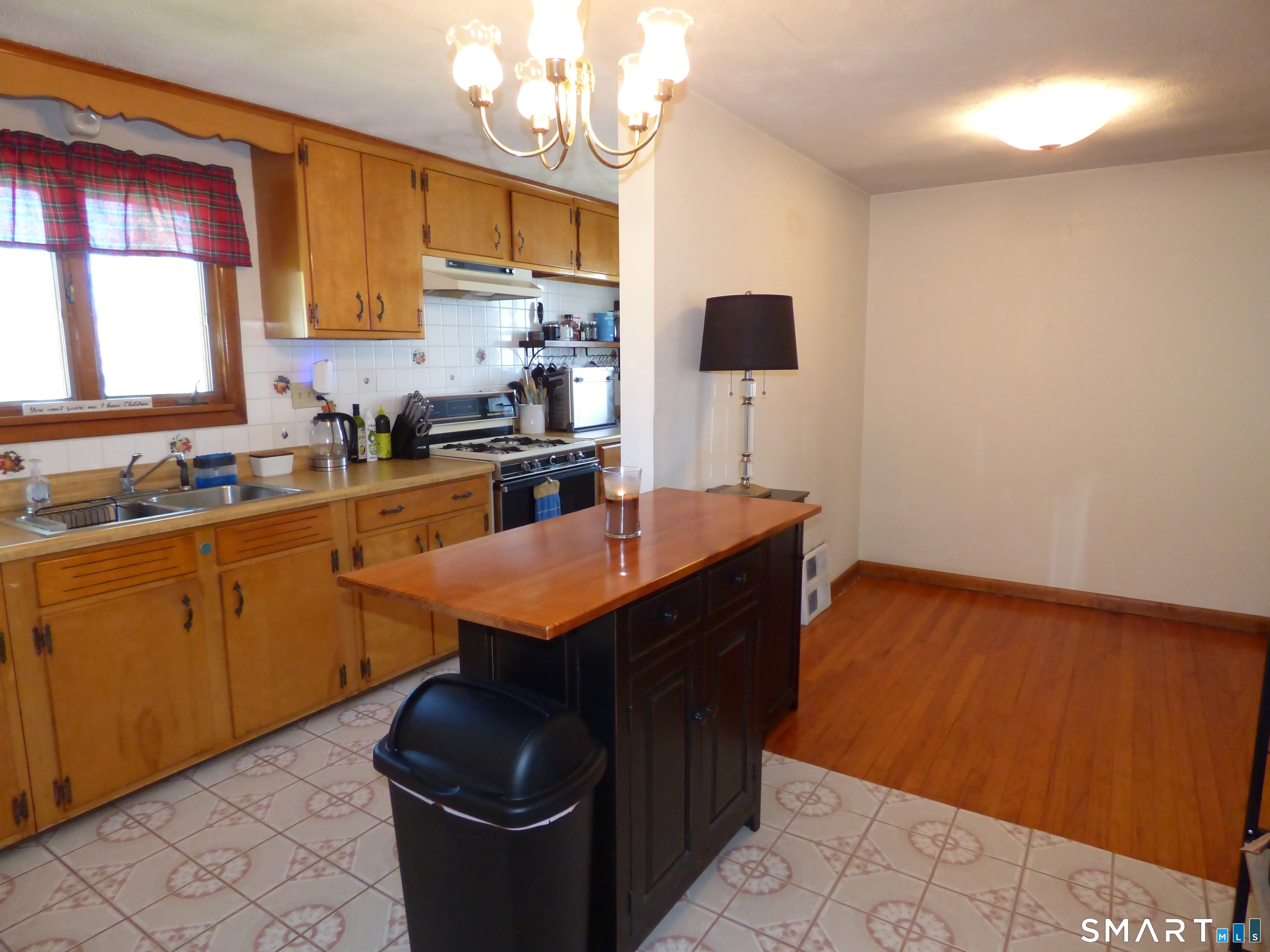76 Harding Street Wethersfield CT 06109