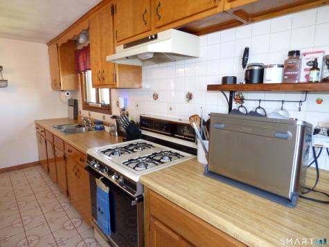 76 Harding Street Wethersfield CT 06109