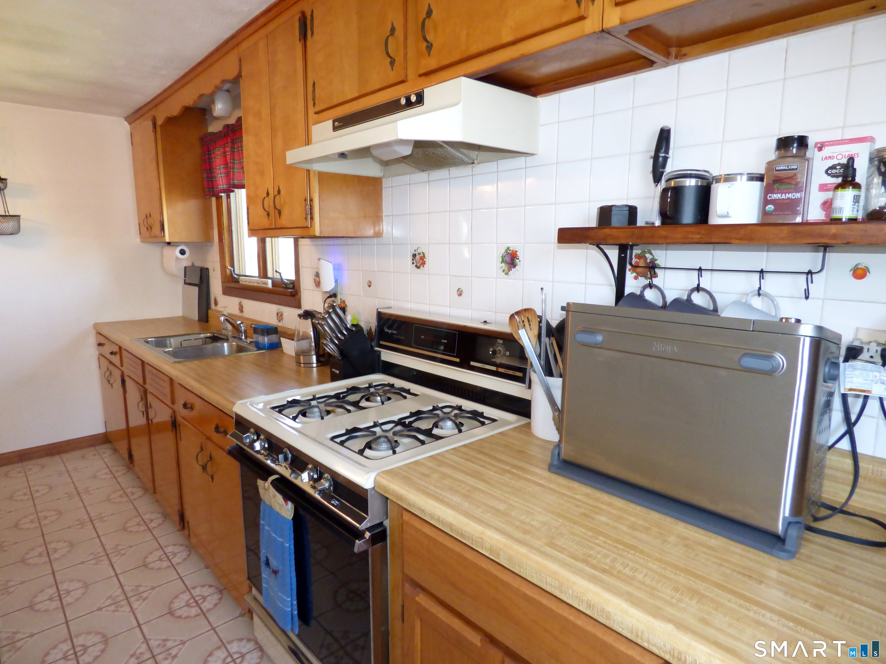 76 Harding Street Wethersfield CT 06109