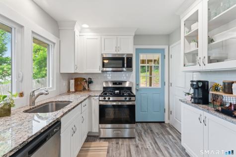 118 Columbus Avenue Meriden CT 06451