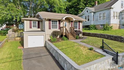 118 Columbus Avenue Meriden CT 06451