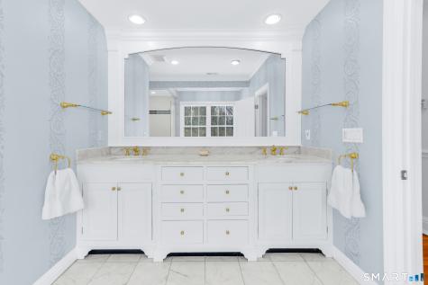 9 Dunham Lane Farmington CT 06032