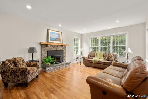 1 Shepard Way Ellington CT 06029