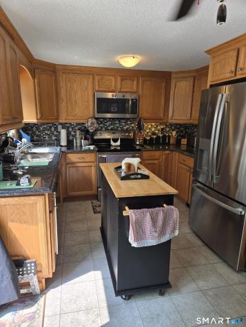85 Driscoll Drive Montville CT 06382