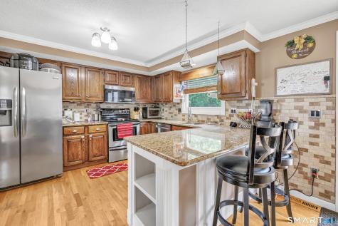 52 Brittany Lane Naugatuck CT 06770