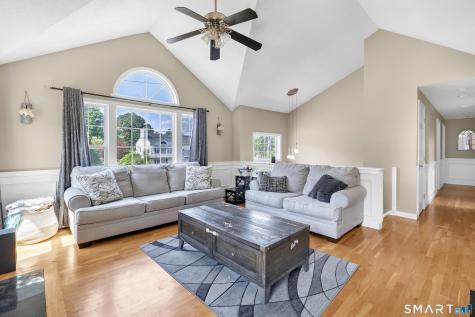 52 Brittany Lane Naugatuck CT 06770