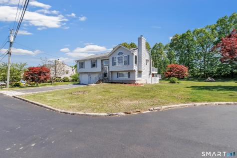 52 Brittany Lane Naugatuck CT 06770