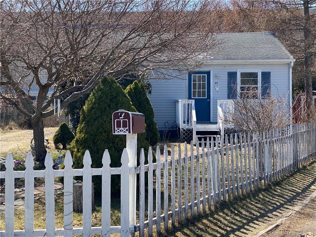 35 Lewiston Court Groton CT 06340