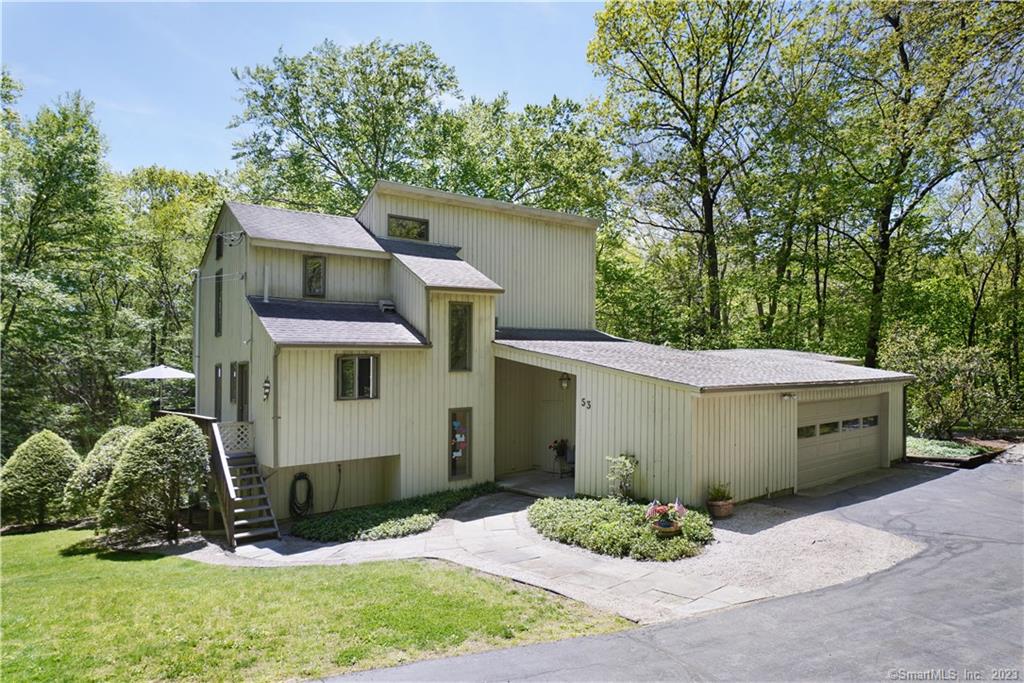 53 Blackfoot Court Guilford CT 06437