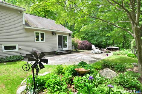 104 Hard Hill Road Woodbury CT 06798