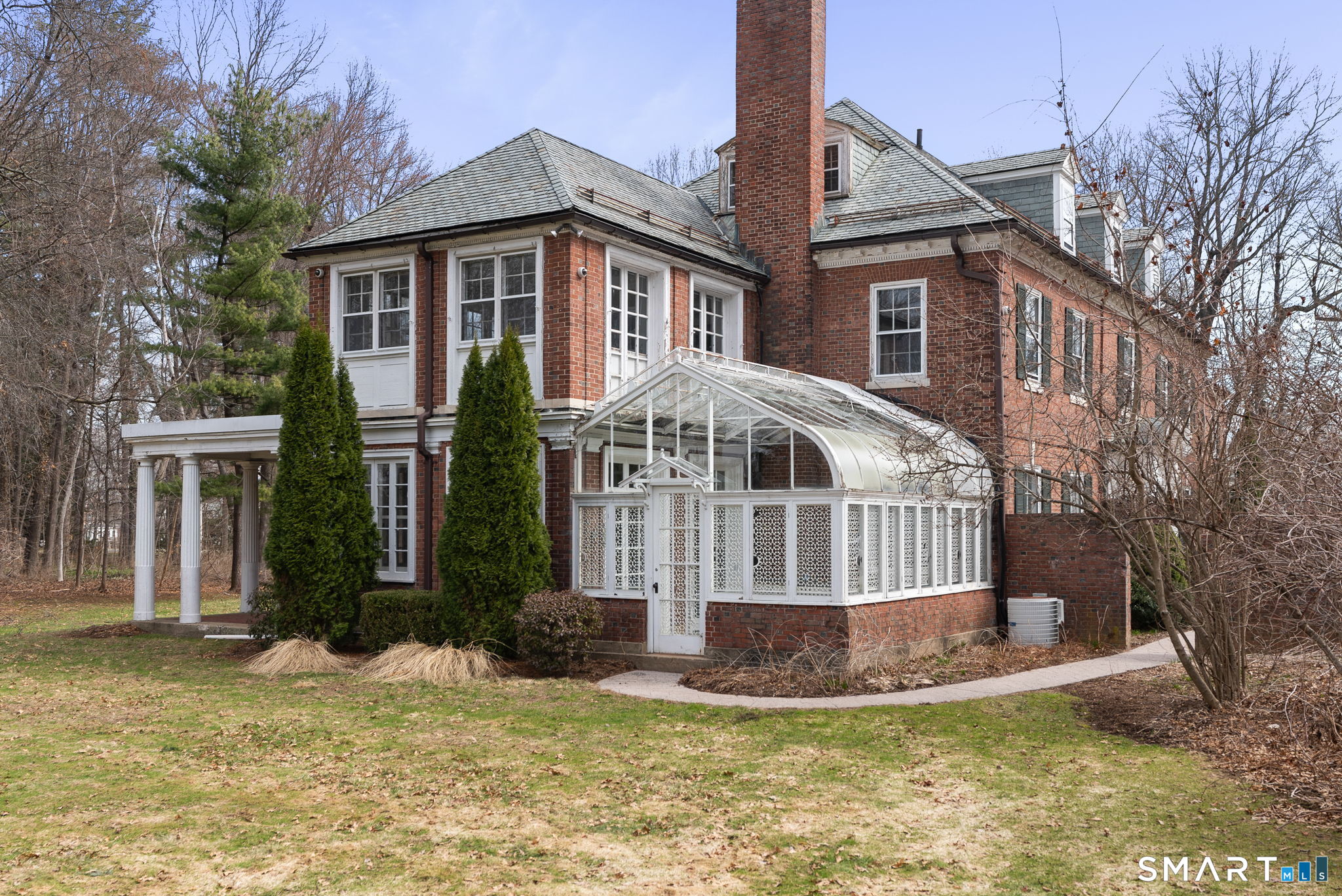 85 Bloomfield Avenue West Hartford CT 06105
