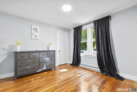 35 Pease Street Enfield CT 06082
