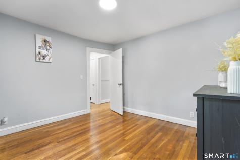 35 Pease Street Enfield CT 06082