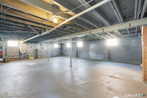 35 Pease Street Enfield CT 06082