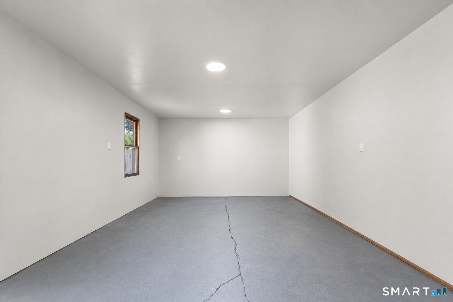 35 Pease Street Enfield CT 06082
