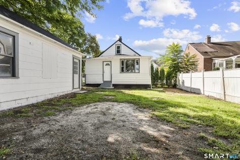 35 Pease Street Enfield CT 06082