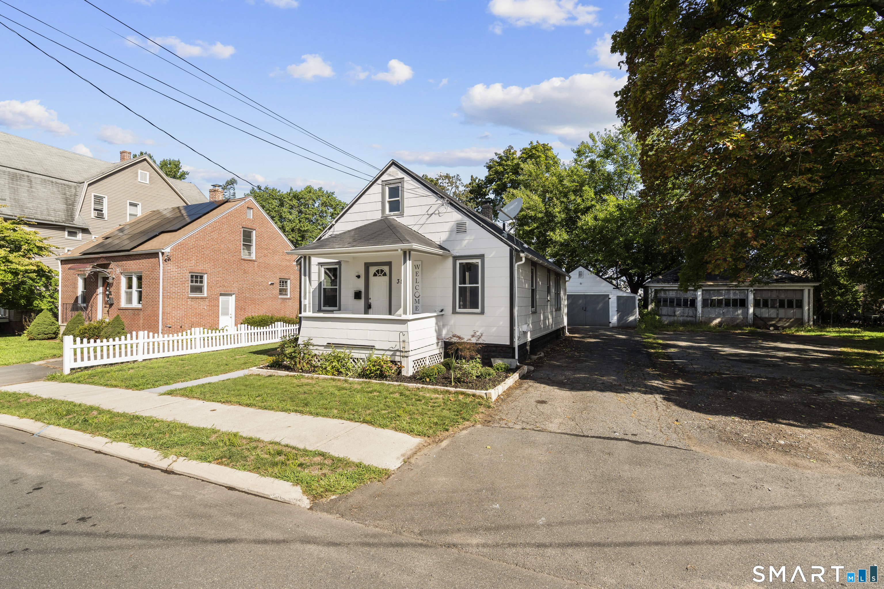 35 Pease Street Enfield CT 06082