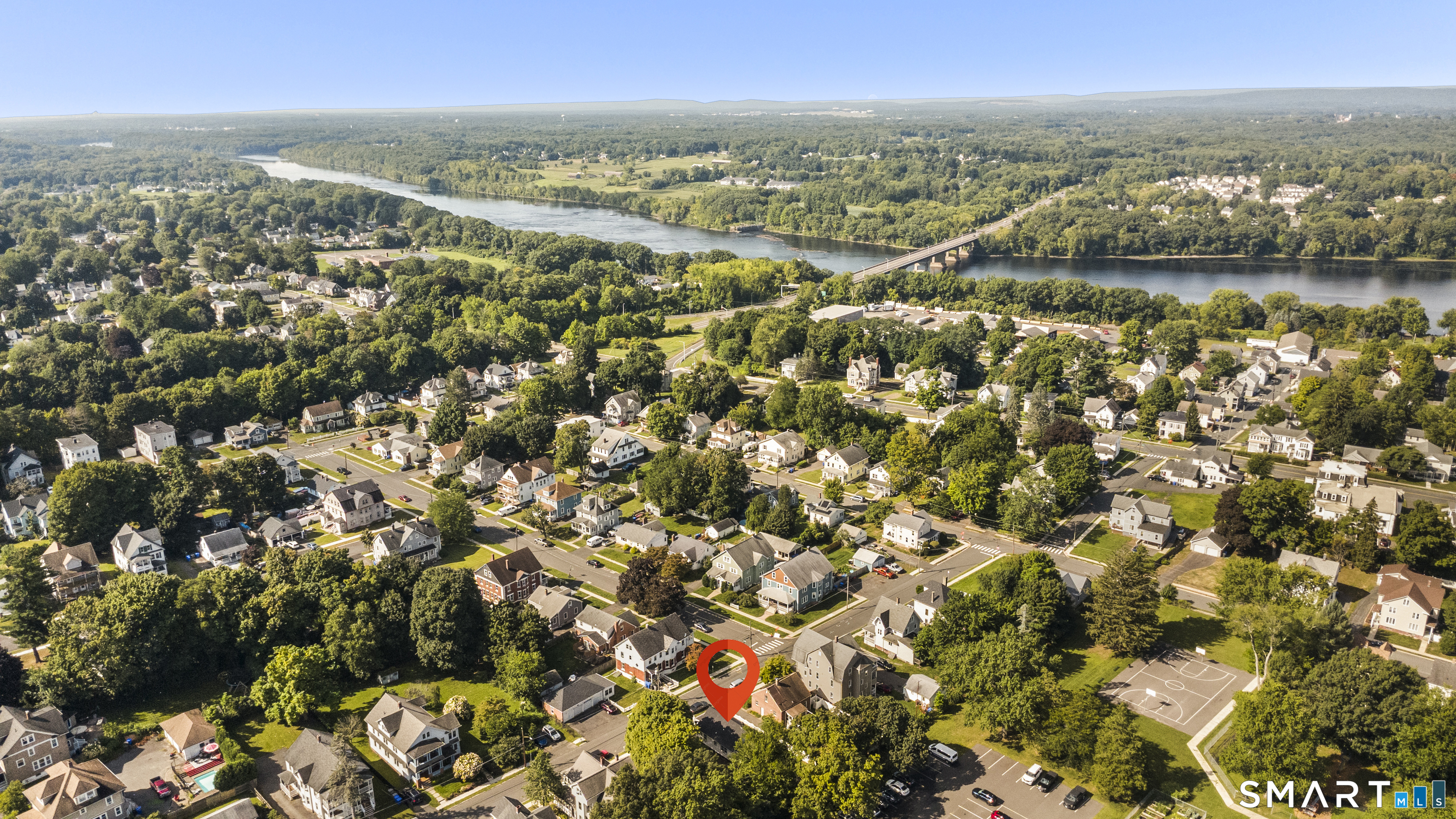 35 Pease Street Enfield CT 06082